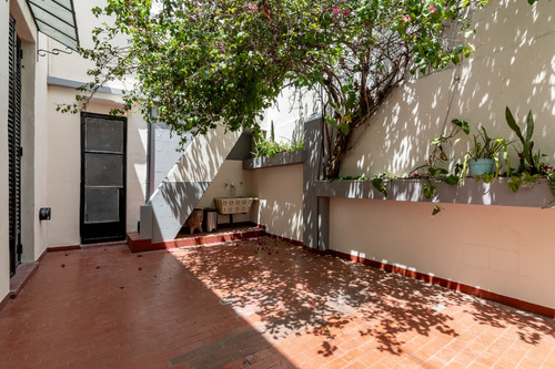 Ph En Venta De 4 Ambientes En Barracas.