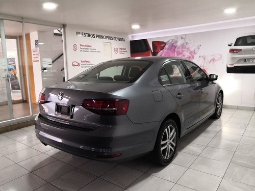 Imagen 15 de 15 de Volkswagen Jetta 2017 2.5 Trendline Tiptronic At
