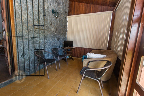 Imagem 6 de 15 de Casa No Centro De Teresopolis Com Quintal - L-685