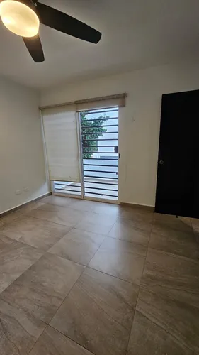 Casa En Venta Ubicada En Sodzil Norte, Merida.