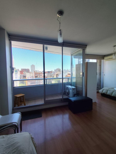 Amplio Monoambiente En Alquiler Con Balcon Y Amenities, Colegiales. E-furio.