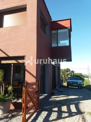 Alquiler Casa Cinco Dormitorios Balneario Buenos Aires Parrillero