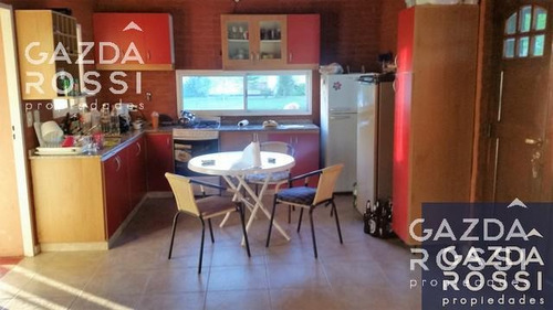 Imagen 4 de 12 de Chalet En Venta En Brickland, Canning