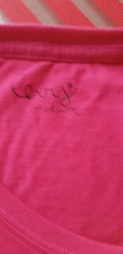 Remera Basica Levis