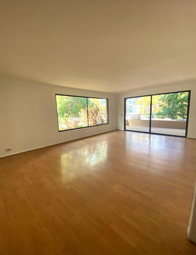 Vendo Amplio Dpto.ubicación Privilegiada, Isidora Goyenechea
