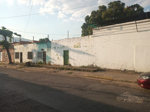 Vende Terreno Av. Universidad Con Av. 190 De Naguanagua. M.c.
