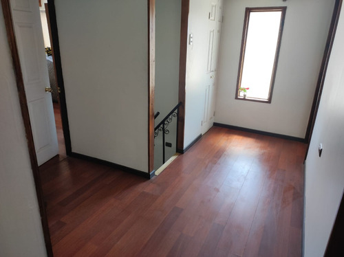 Maipú, Vende Casa De 2 Pisos, 5 Dorm, 2 Baños, 1 Estc.-