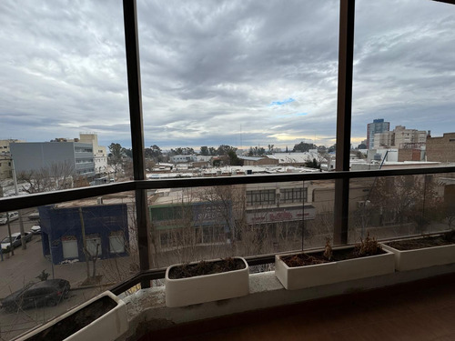 Depto En Venta Céntrico 4 Dormitorios, General Roca, Río Negro