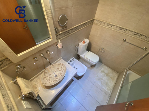 Casa En Venta 8 Ambientes En Boedo