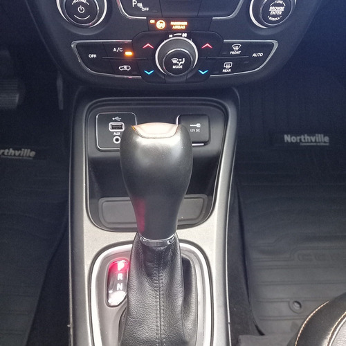 Imagen 21 de 24 de Jeep Compass 2019 2.4 Longitude