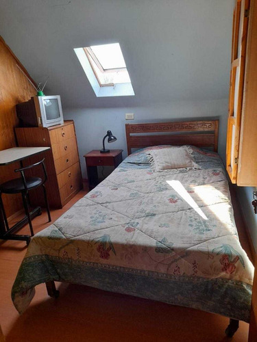 Amplia Casa 215 M2,10 Dormitorios Uso Cpmerci (86807)