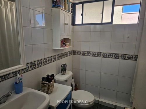 Casa En Venta De 4 Dorm. En Maipú