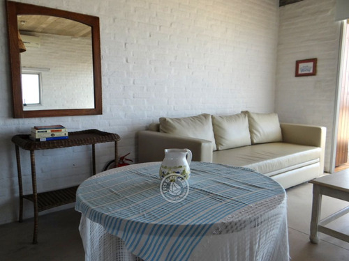 Miralejos - Loft Rojo (planta Alta) En Punta Del Diablo