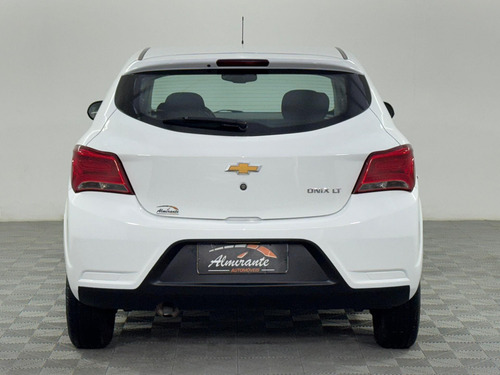 Chevrolet Onix HATCH LT 1.0 8V FlexPower 5p Mec.