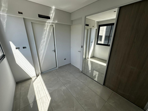 Departamento De 3 Ambientes A Estrenar En Flores. Full Amenities Premium