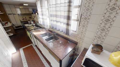 Imagen 15 de 22 de Departamento 4 Dormitorios Con Dependencia. 2 Balcones - Almagro