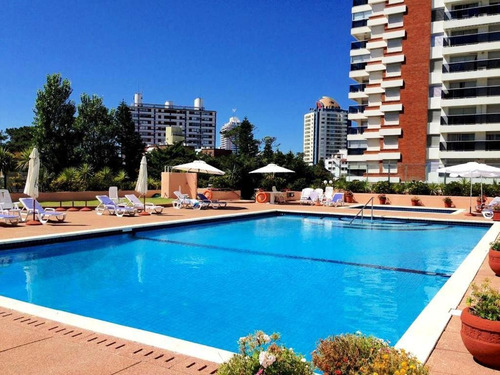 Imagen 13 de 26 de Apartamento De 1 Dormitorio Y 1/2 A La Venta En Edificio Con Amenities