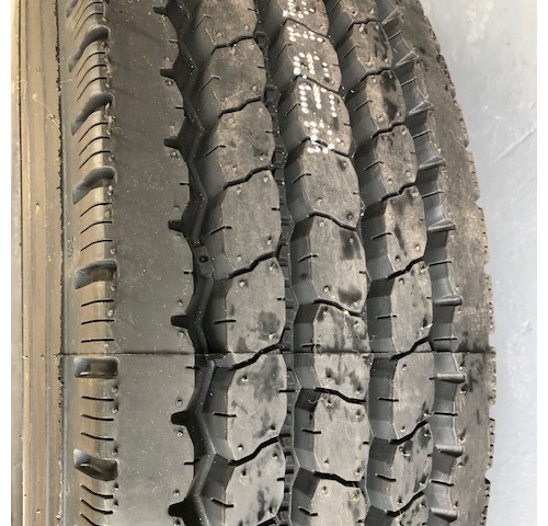 Neumático Neoterra 215/75r17.5