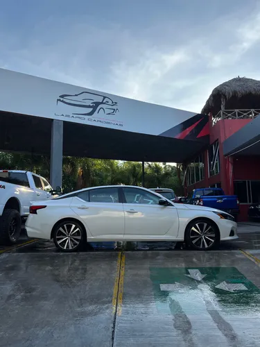 Nissan Altima Sr 2.0 Lts