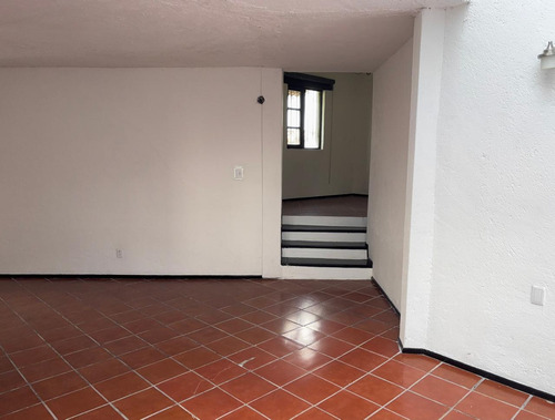 Casa En Renta De Una Recamara En Condominio En Fraccionamiento Campestre En Villa Corregidora, Qro. - ¡ideal Para Ejecutivos O Parejas Recién Casados!