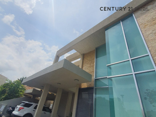 Imagen 2 de 14 de Moderna Casa En El Conjunto Residencial Las Villas