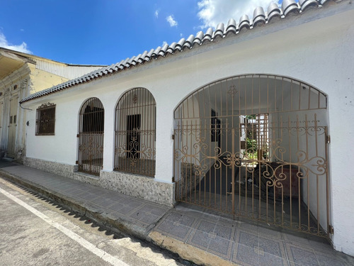 Casa-local Remodelada Centro Ciudad La Vega