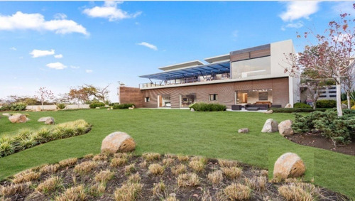 Club De Golf Valle Escondido, Vendo Joya Arquitectónica En Todos Sentidos.