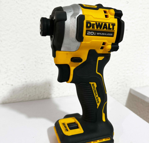 Atornillador Impacto Dewalt