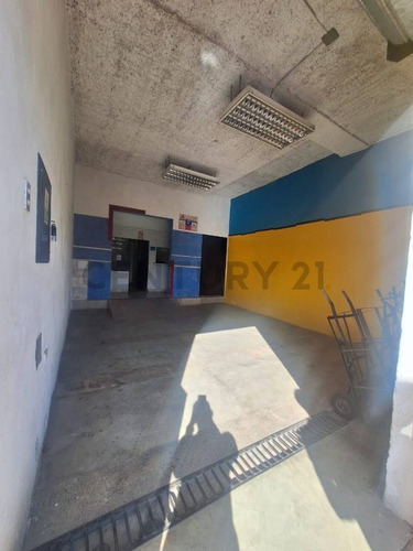 Casa Comercial A Remodelar