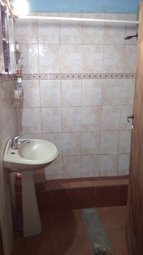 Imagen 9 de 14 de Casa Para 2 Familias En Venta En Isidro Casanova