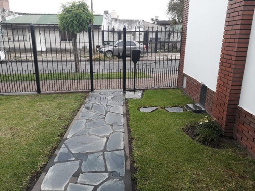 Casa En Remedios De Escalada