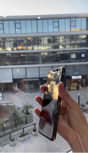 Imagen 6 de 7 de iPhone 11 Pro Max 64 Gb Oro