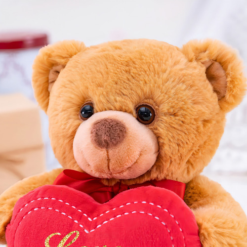 Ursinho de pelúcia lacado com texto em inglês I Love You, Jugu. Cor: Brown Bear