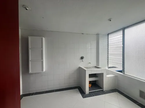 Apartamento En Chicó Norte, Amplio Y Reformado - Área: 178 M2
