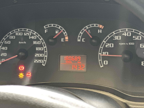 Fiat Palio 1.8 MPI HLX 8V FLEX 4P MANUAL