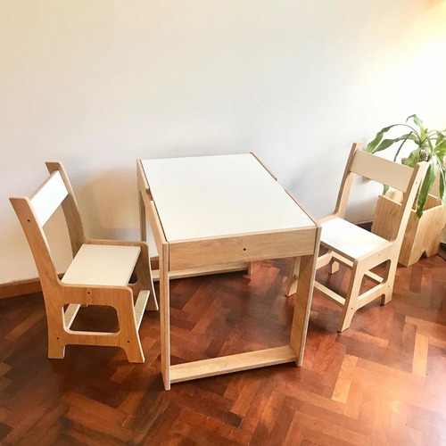 Mesa Multifuncional Guardado Y Pizarron + 2 Sillas Infantil