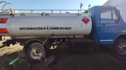 Camión Cisterna De Combustible 7000 Litros