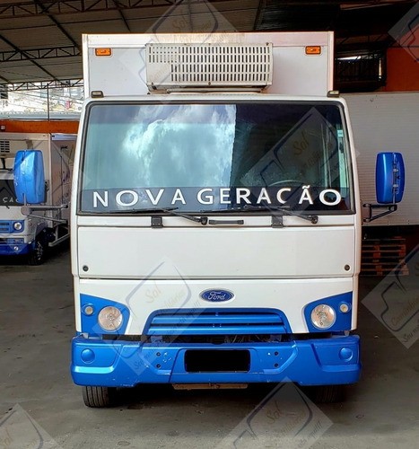 Imagem 3 de 12 de Ford Cargo 1119 - 2015 (baú Thermolander -20°)