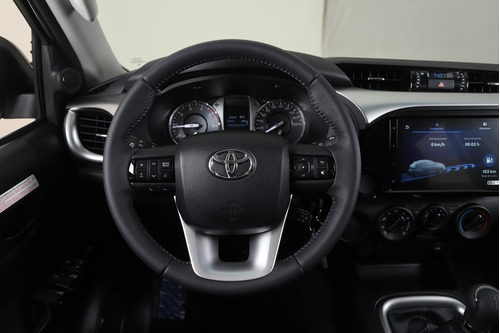 Hilux 2.4 4x2 Sr Cd 6m/t D.r