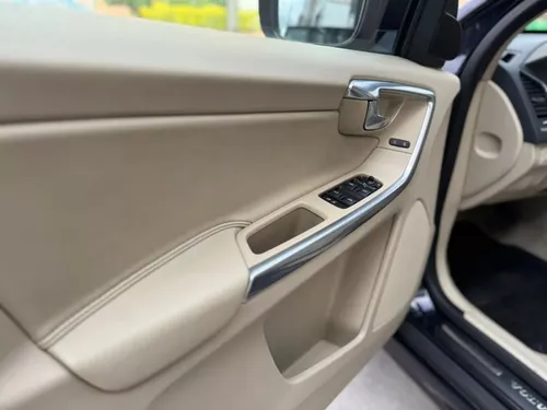 Volvo XC60 2.0 T5 Awd Summum