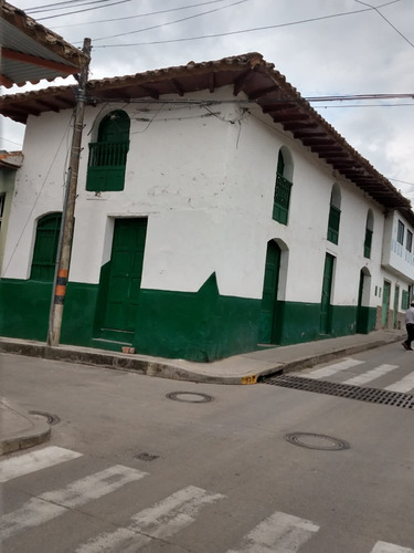 Casa Esquinera En San Andrés - Santander, Único Propietario 