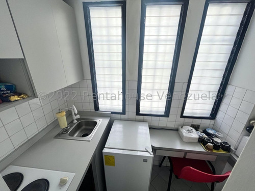 Imagen 15 de 20 de Consultorio Médico En Venta, Urb. San Bernardino