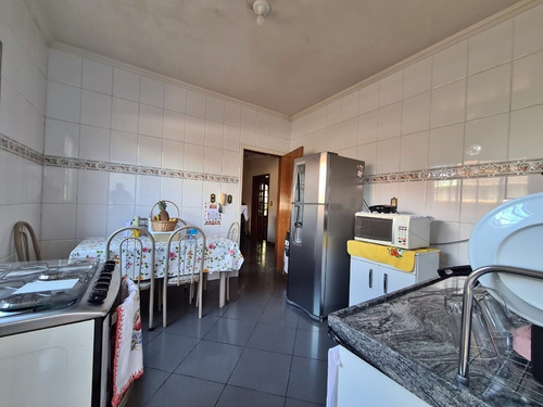 Casa Em Lote Inteiro No Bairro Serrano - 1157