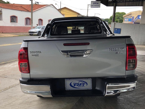 Imagem 10 de 15 de Toyota