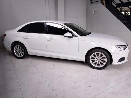 Audi A4 2.0 Tfsi Attraction S-tronic 4p