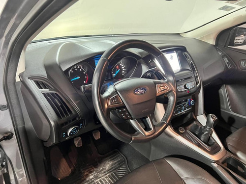 Ford Focus III 2.0 Sedan Titanium At6