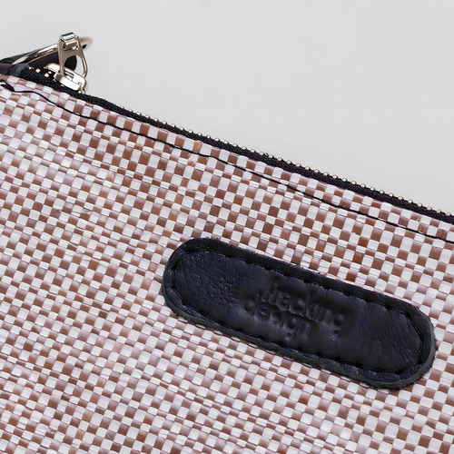 Sobre Clutch Cartera Fracking Design Material Reciclado Color Marrón Diseño De La Tela Liso