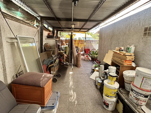 2 Locales Comerciales + Casa De 2 Pisos Con Jardín