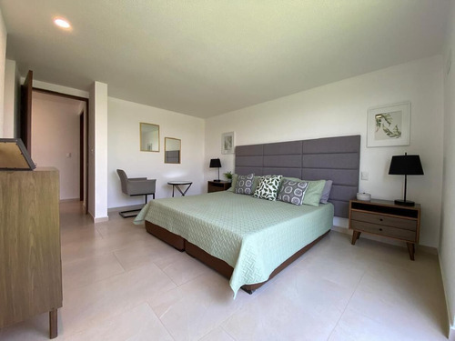 Venta De Departamento Con Jardín Amplio En L En Circuito Universidades