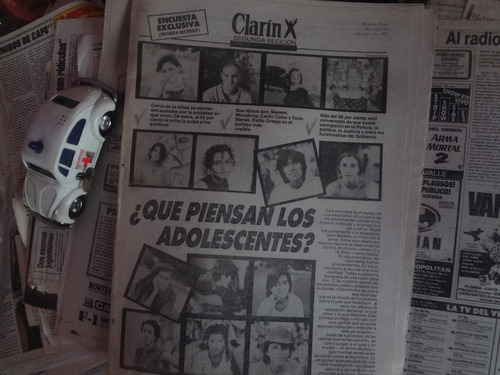 Clarin Segunda Sección 1992 Qué Piensan Los Adolescentes  